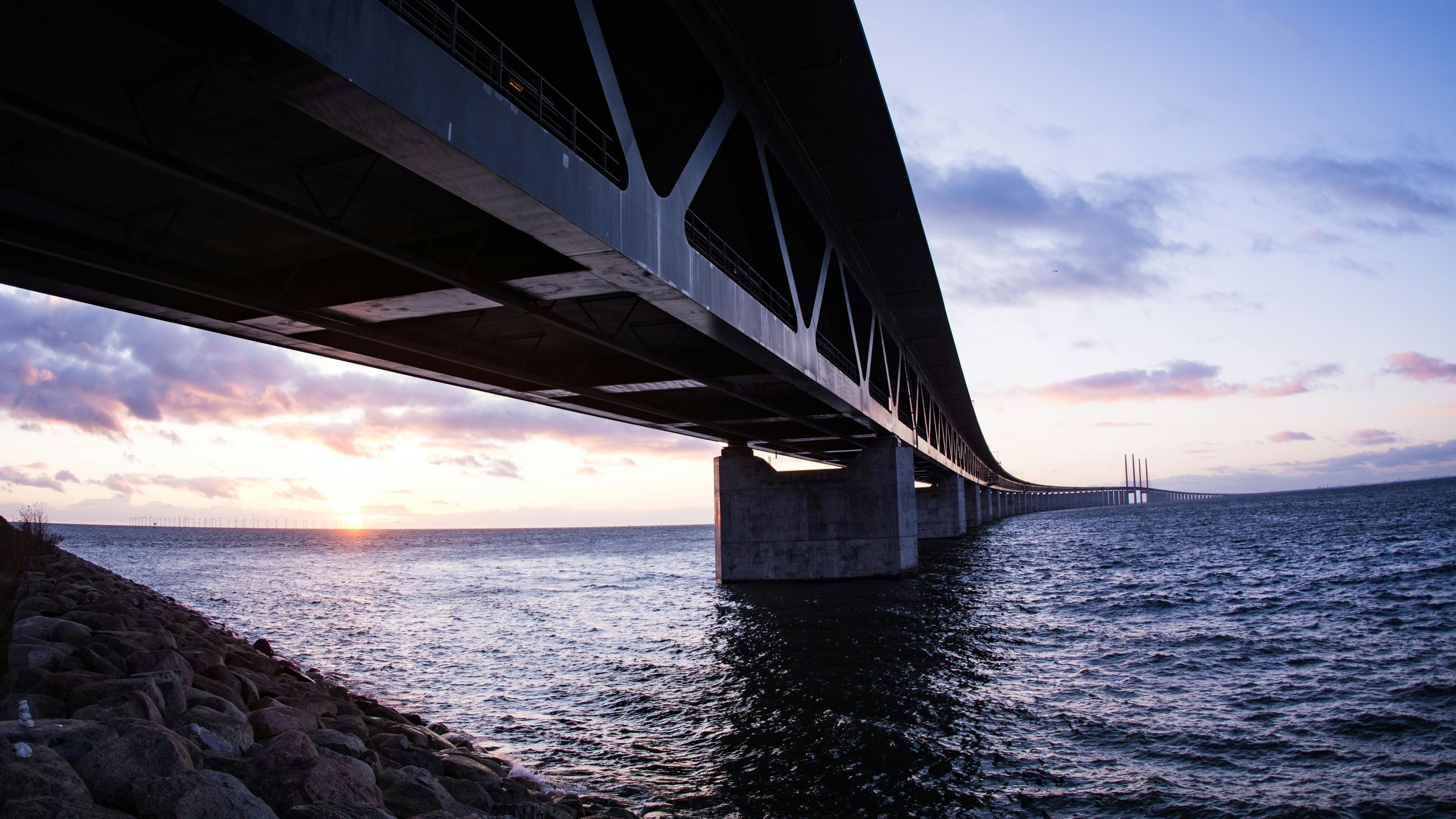 Oresund Bridge connecting Denmark and Sweden, symbolizing KUN Services' role in bridging talent and innovation to the Nordic frontier